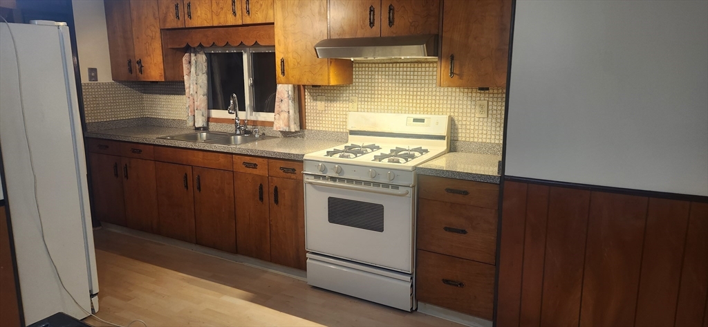 301 Bulgarmarsh Road, Unit L 29 Tiverton, RI 02878 - Photo 10 of 18 Gallery Image 10