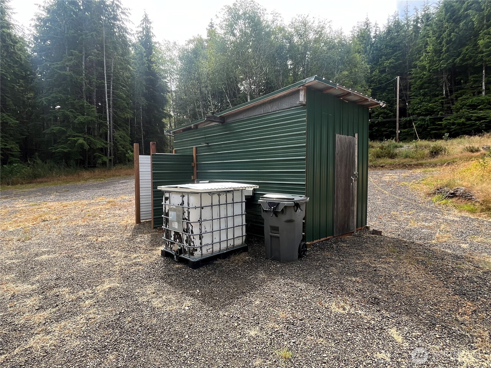 282 Copalis Beach Road Copalis Beach, WA 98535 - Photo 12 of 29 a view of a backyard of the house