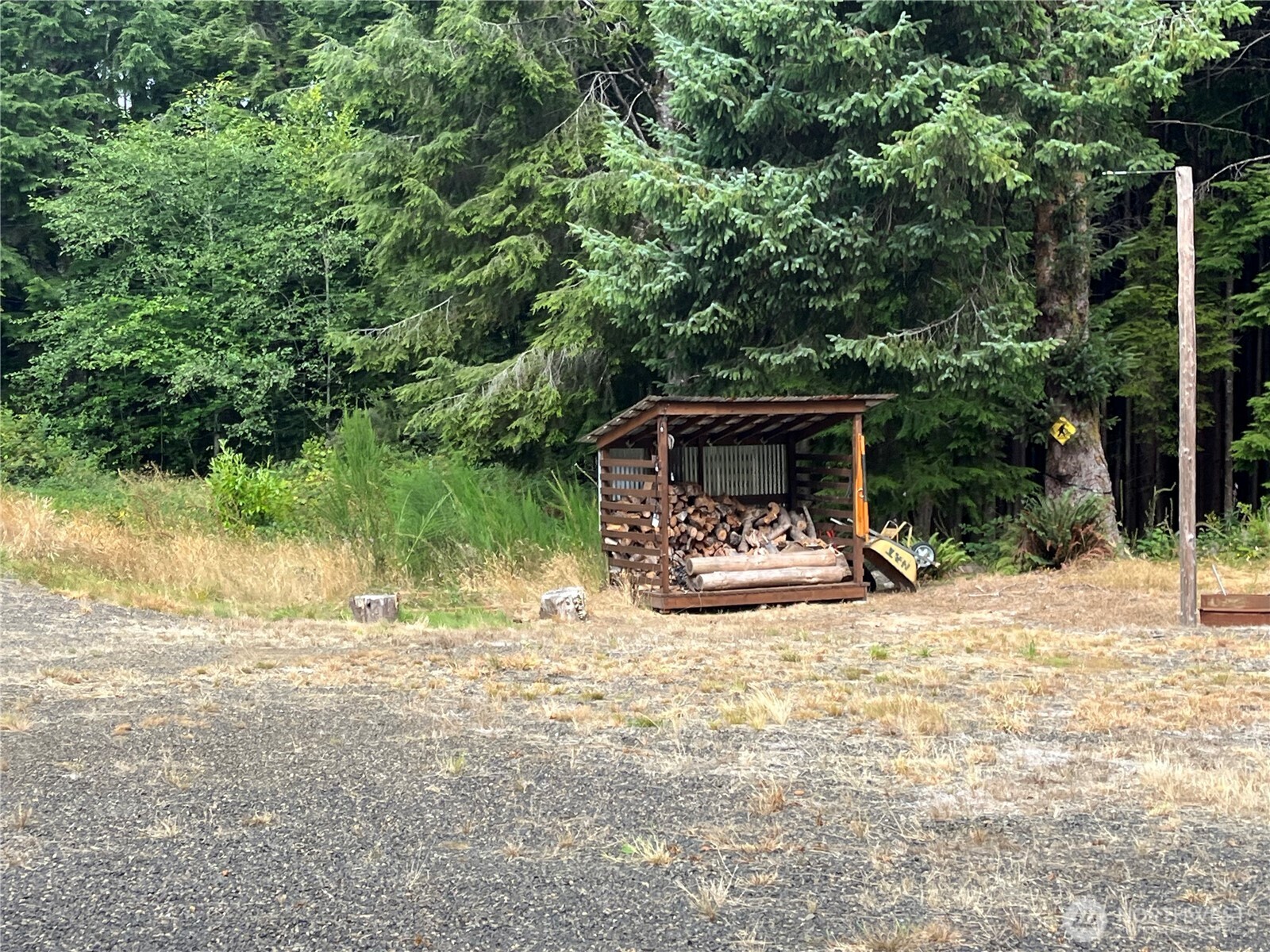 282 Copalis Beach Road Copalis Beach, WA 98535 - Photo 17 of 29 a view of outdoor space with deck and barbeque oven