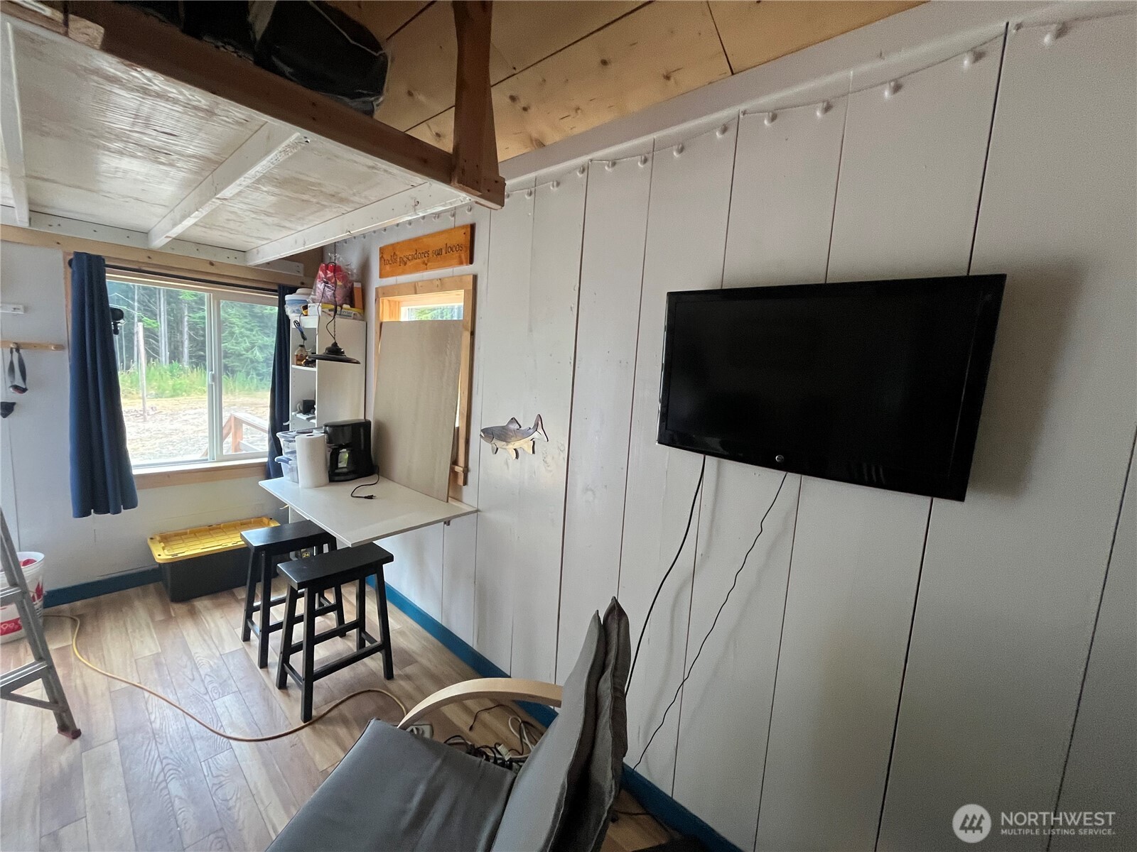 282 Copalis Beach Road Copalis Beach, WA 98535 - Photo 4 of 29 a view of kitchen with furniture and window
