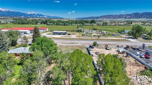 a view of a small yard