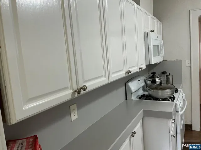 $3,200 | 126 West Hudson Avenue, Unit 1, Englewood, NJ 07631