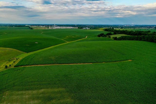 $22,200,000 | 444-acres County Hwy Drive, Monroe, WI 53566