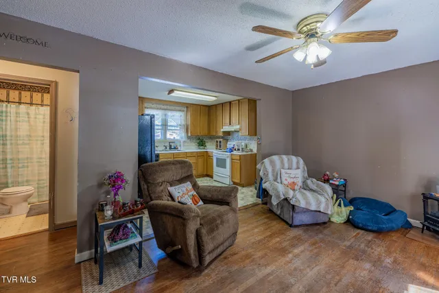 $265,900 | 481 Riverview Drive, Johnson City, TN 37601