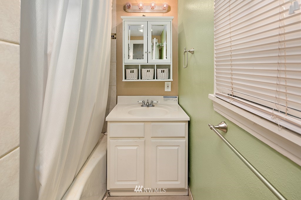 2932 Benson Road South Renton, WA 98055 - Photo 22 of 39