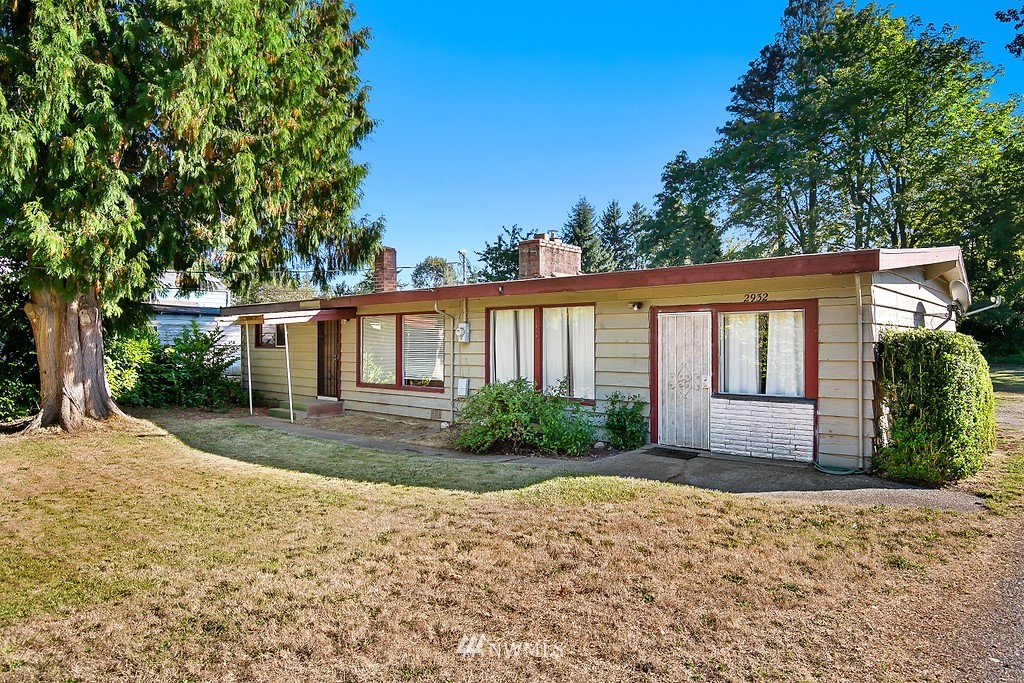 2932 Benson Road South Renton, WA 98055 - Photo 4 of 39