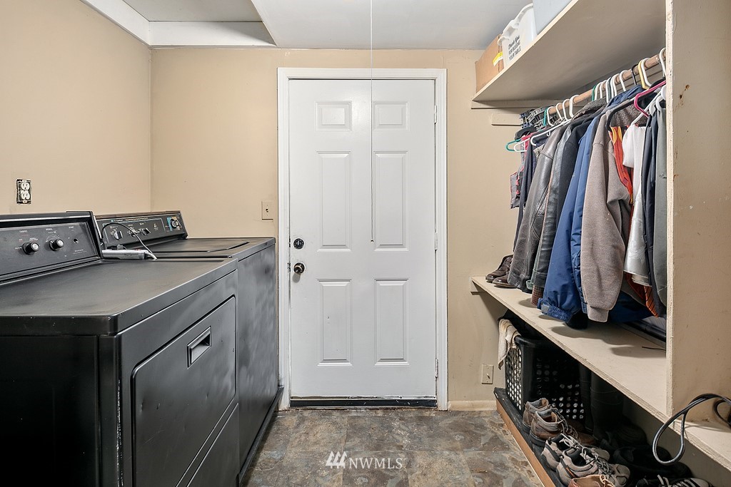 2932 Benson Road South Renton, WA 98055 - Photo 31 of 39