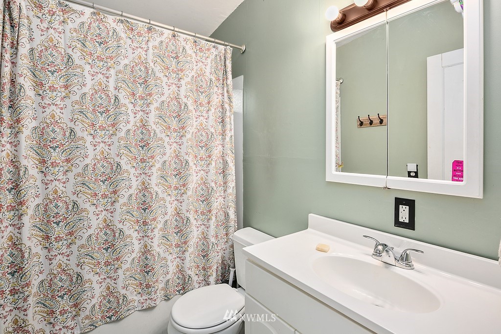 2932 Benson Road South Renton, WA 98055 - Photo 7 of 39