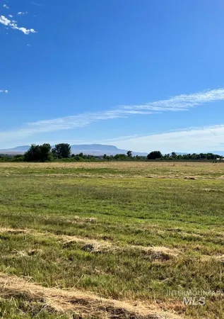 $314,900 | 2670 Berglund Road, Emmett, ID 83617