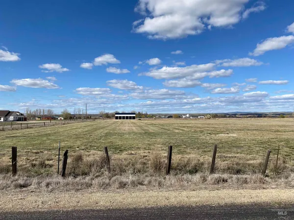 $314,900 | 2670 Berglund Road, Emmett, ID 83617