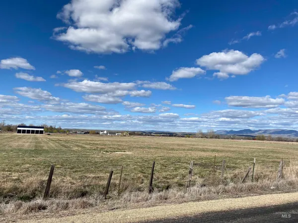 $314,900 | 2670 Berglund Road, Emmett, ID 83617