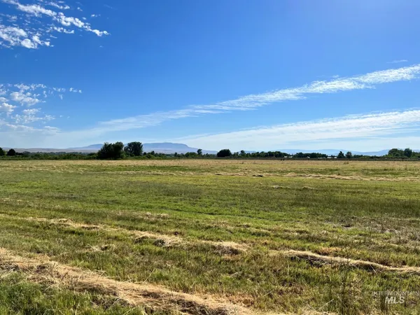 $314,900 | 2670 Berglund Road, Emmett, ID 83617