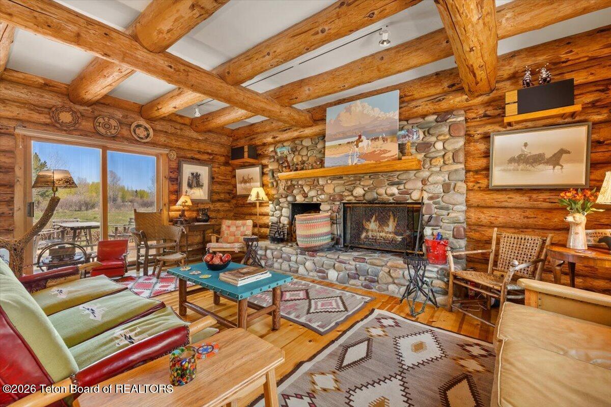 2450 North Fish Creek Road Wilson, WY 83014 - Photo 22 of 40 Main Great Room