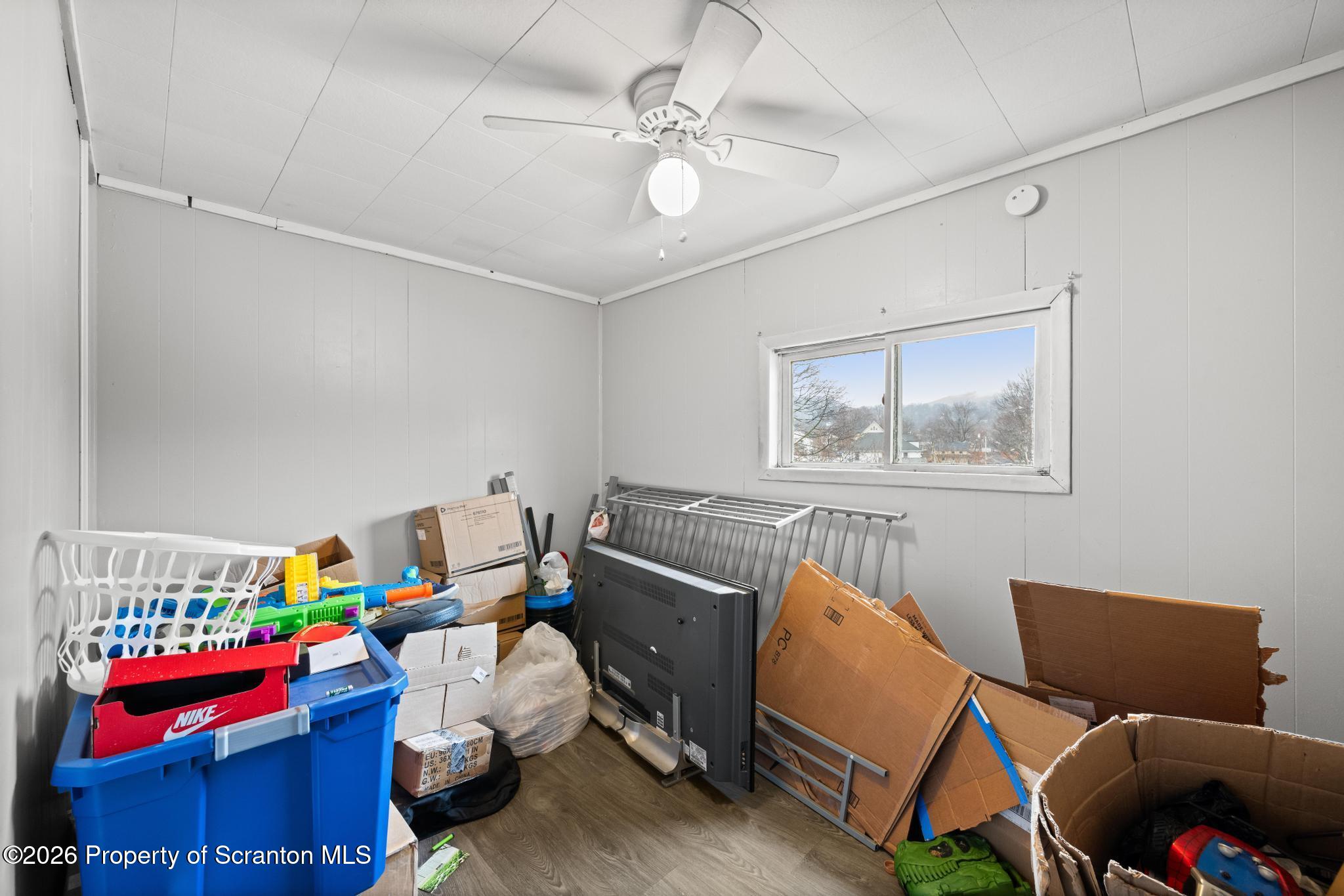 463 Oak Street Scranton, PA 18508 - Photo 25 of 30 DSC_2163