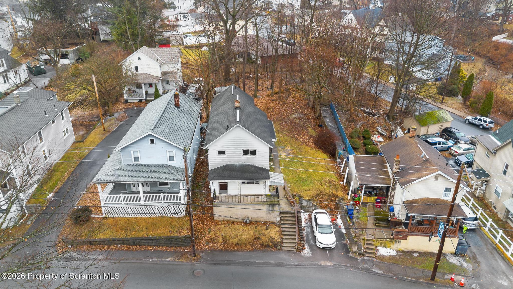463 Oak Street Scranton, PA 18508 - Photo 5 of 30 DJI_0448