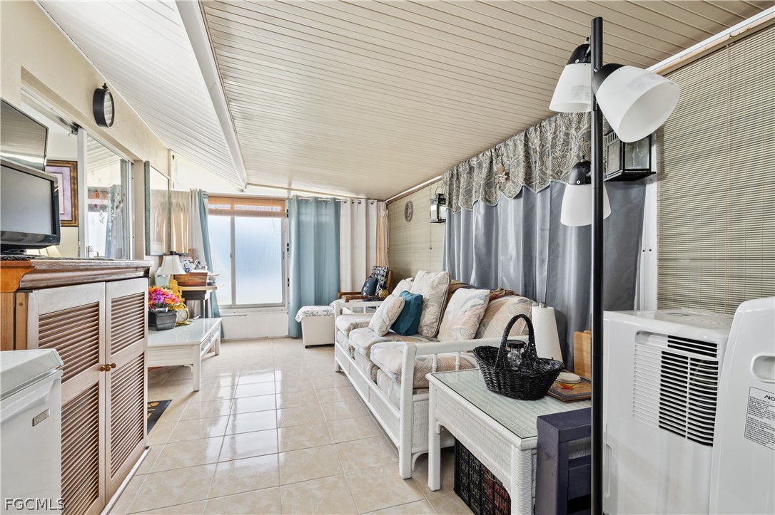 337 Richland Road Lehigh Acres, FL 33936 - Photo 18 of 31