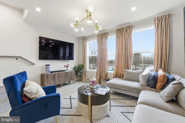 $3,800 | 2818 Dart Drive, Alexandria, VA 22306