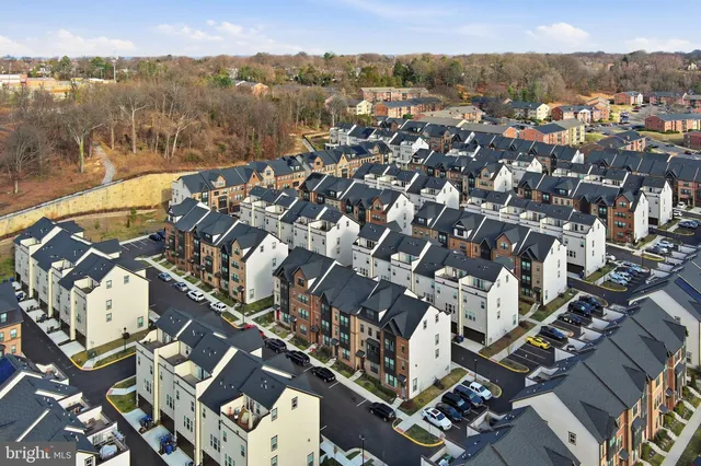 $3,800 | 2818 Dart Drive, Alexandria, VA 22306