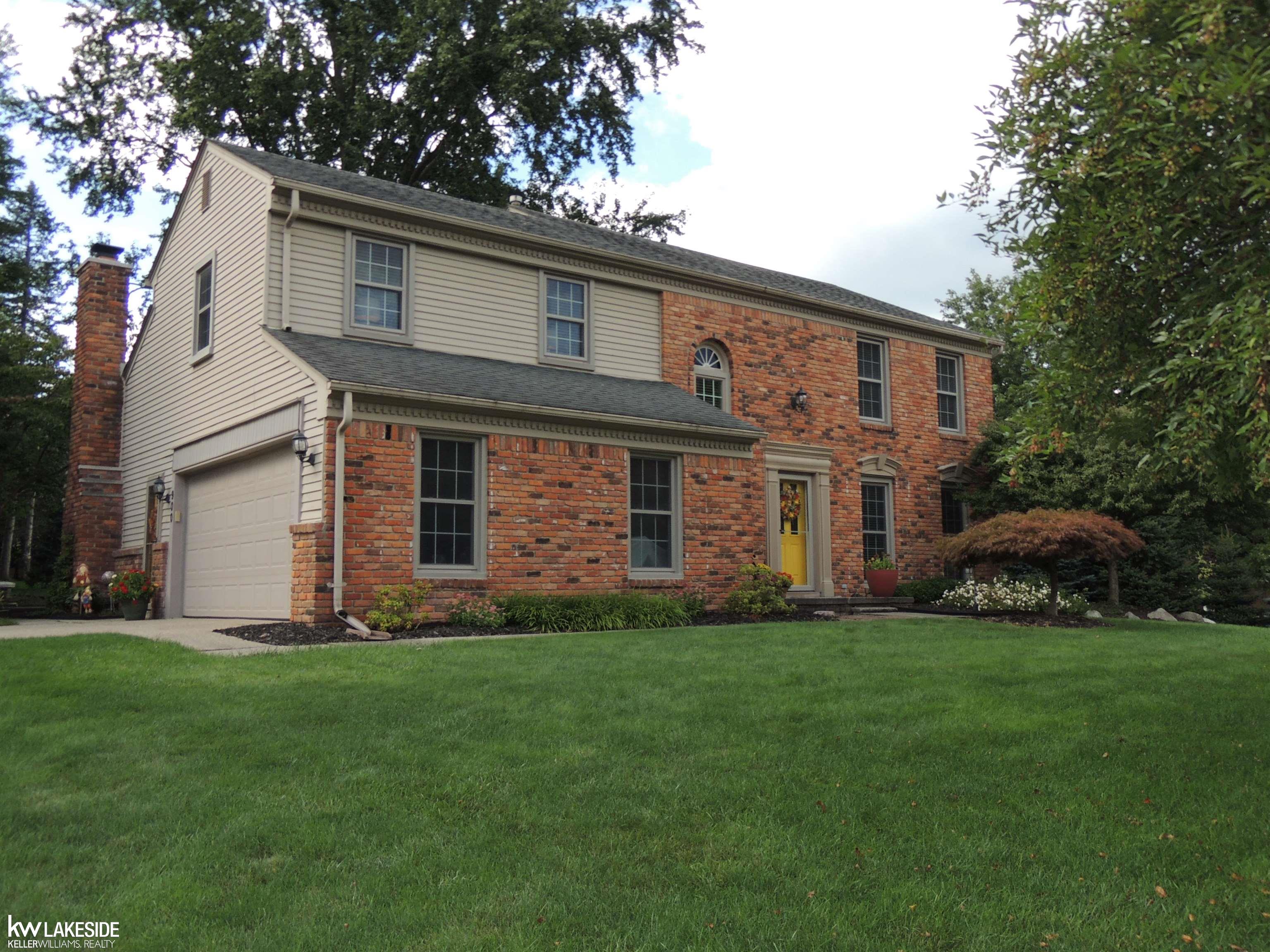 900 Ravine Terrace Drive Rochester, MI 48307 - Photo 2 of 66 50122149-1.JPG
