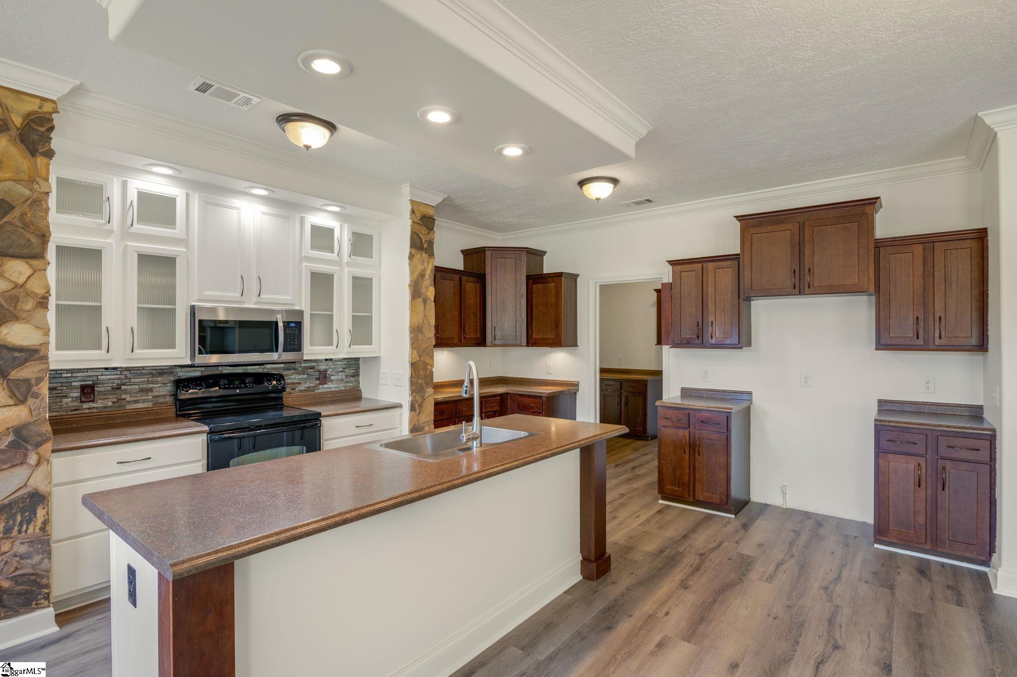 4730 Jordan Road Greer, SC 29651 - Photo 11 of 36