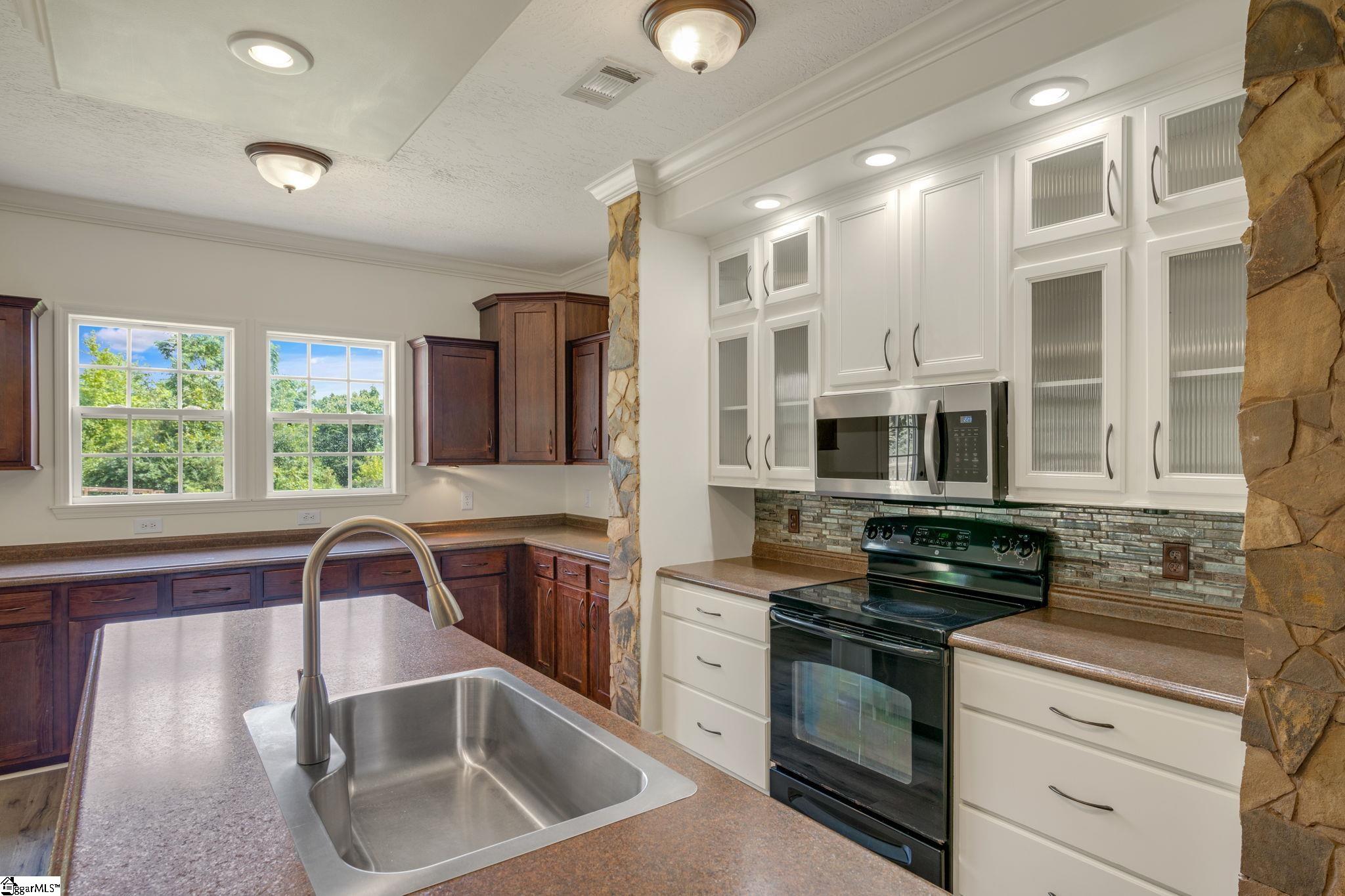 4730 Jordan Road Greer, SC 29651 - Photo 12 of 36