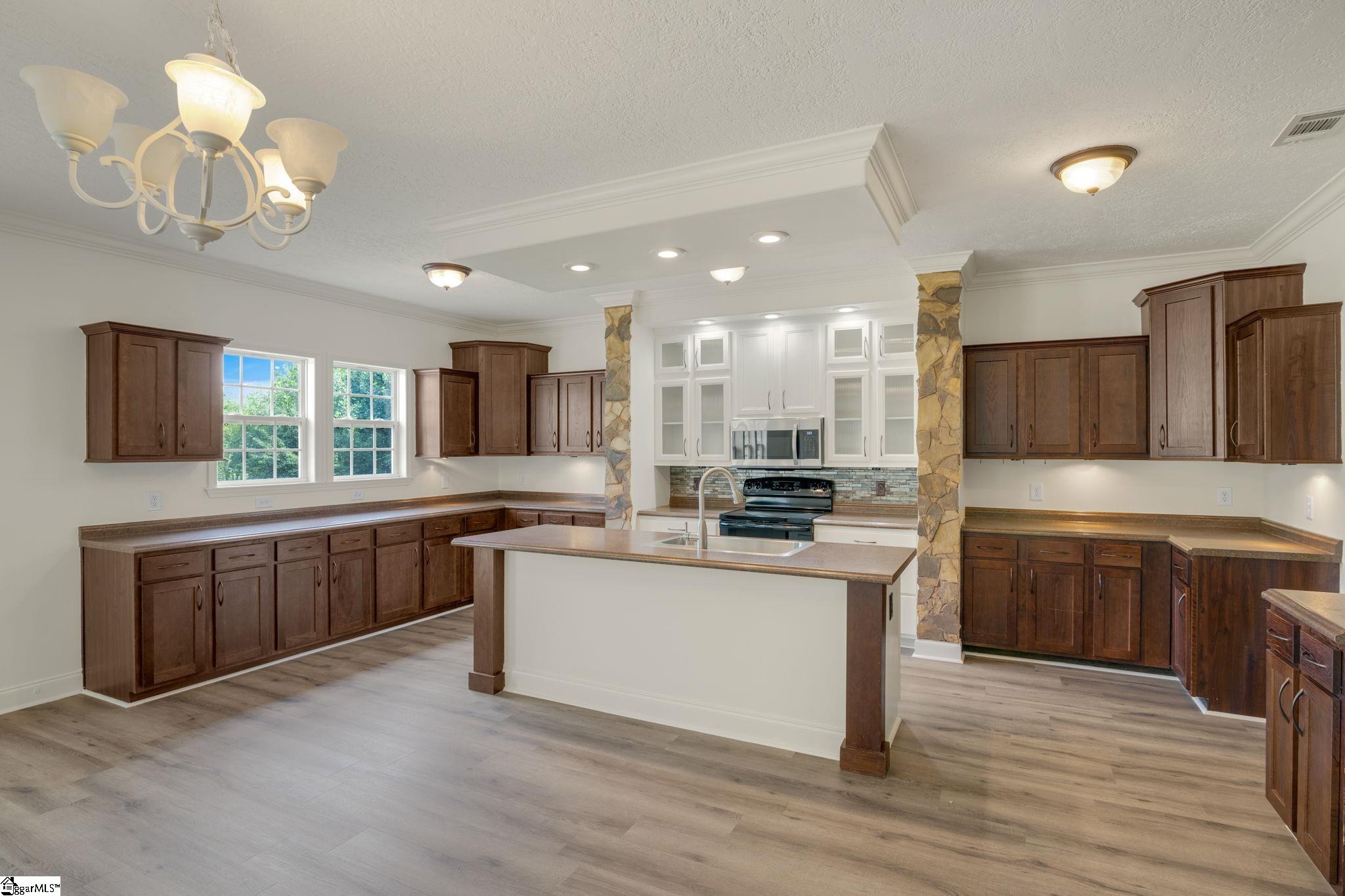 4730 Jordan Road Greer, SC 29651 - Photo 10 of 36
