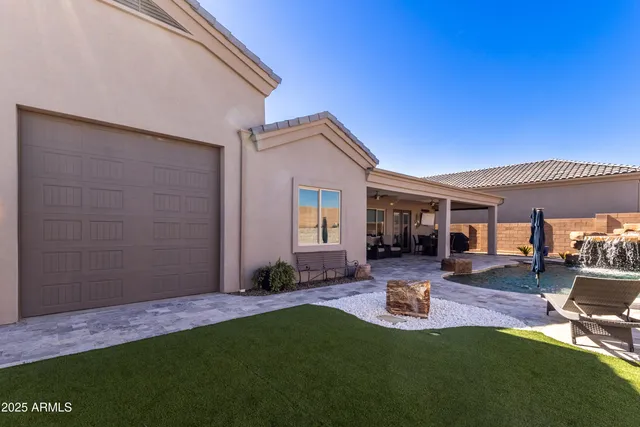 a view of a outdoor space