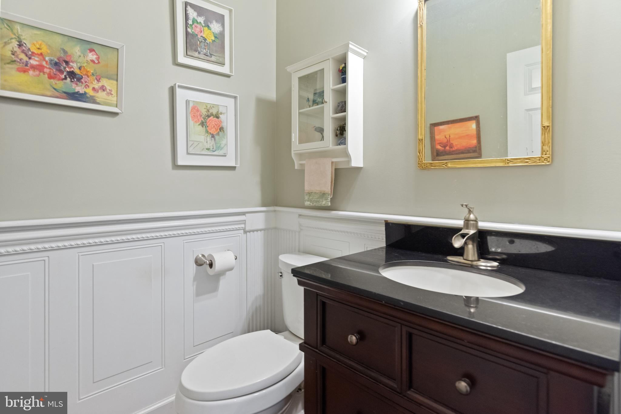 157 Overlook Road Morgantown, PA 19543 - Photo 21 of 41 Powder Room