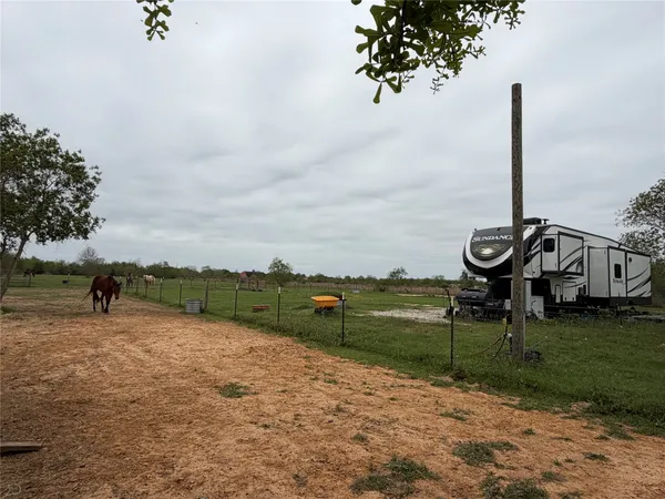 $995 | 17523 Premium Drive, Hockley, TX 77447