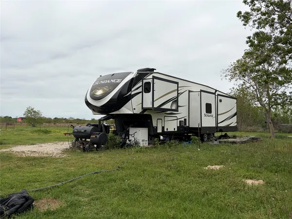$995 | 17523 Premium Drive, Hockley, TX 77447