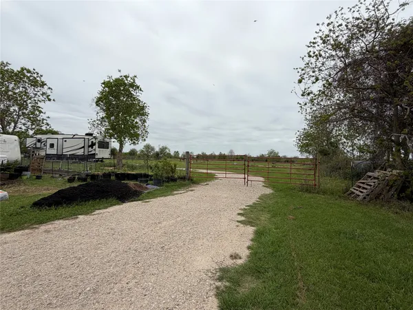 $995 | 17523 Premium Drive, Hockley, TX 77447