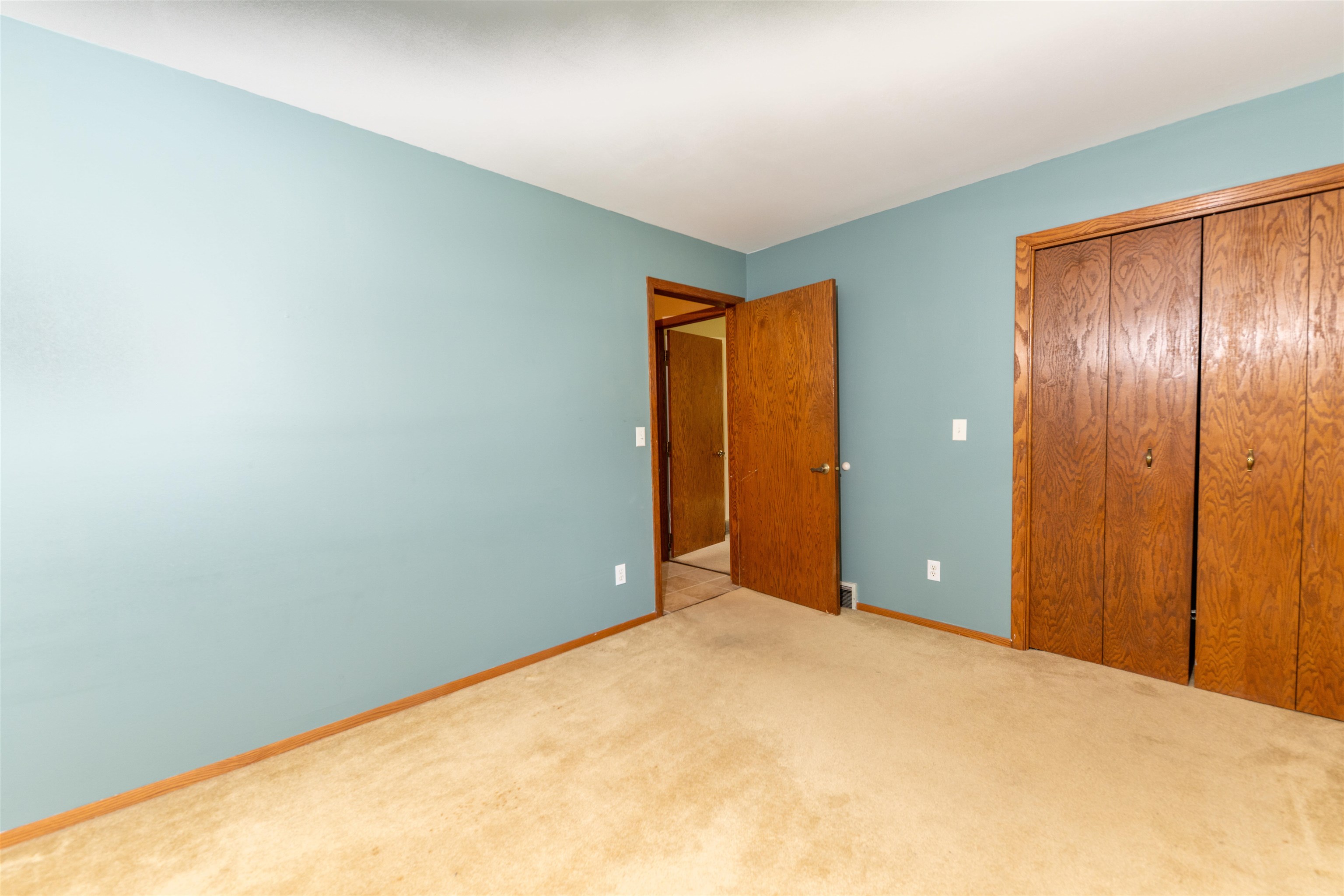 1032 Pilgrim Road Neenah, WI 54956 - Photo 15 of 42