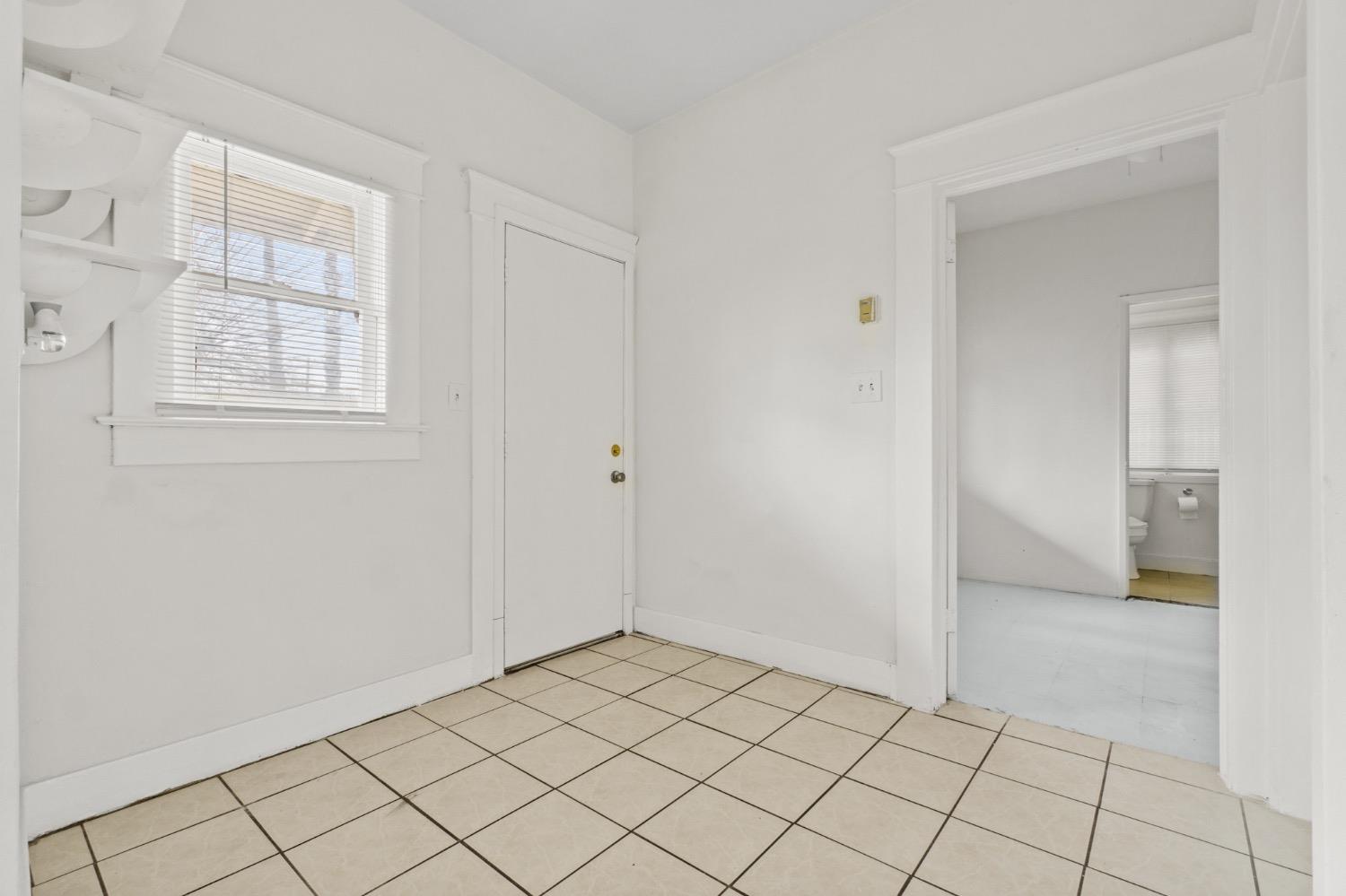 4354 East Kings Canyon Road Fresno, CA 93702 - Photo 18 of 87