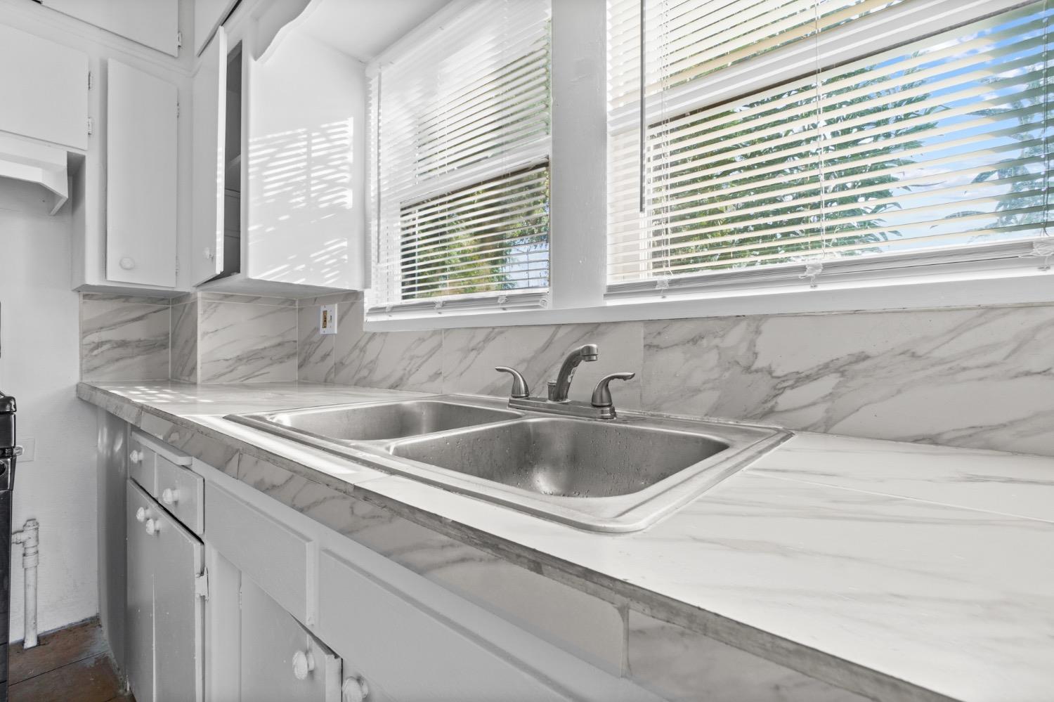 4354 East Kings Canyon Road Fresno, CA 93702 - Photo 43 of 87