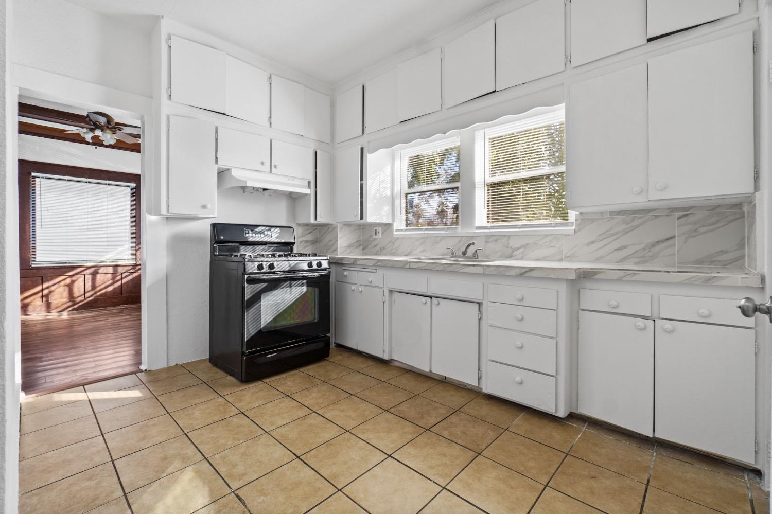 4354 East Kings Canyon Road Fresno, CA 93702 - Photo 45 of 87