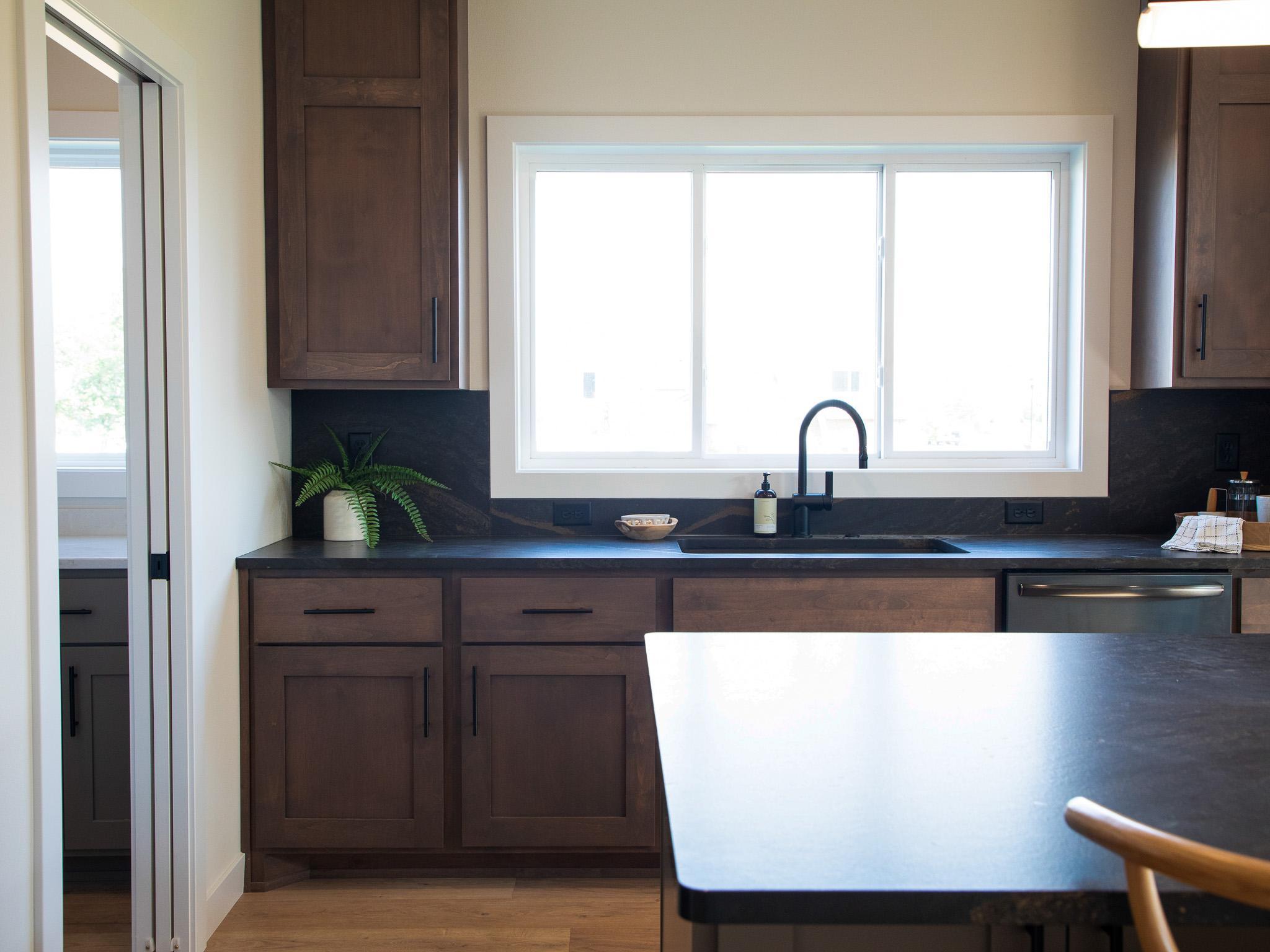 3606 Decorah Way South Fargo, ND 58104 - Photo 4 of 45
