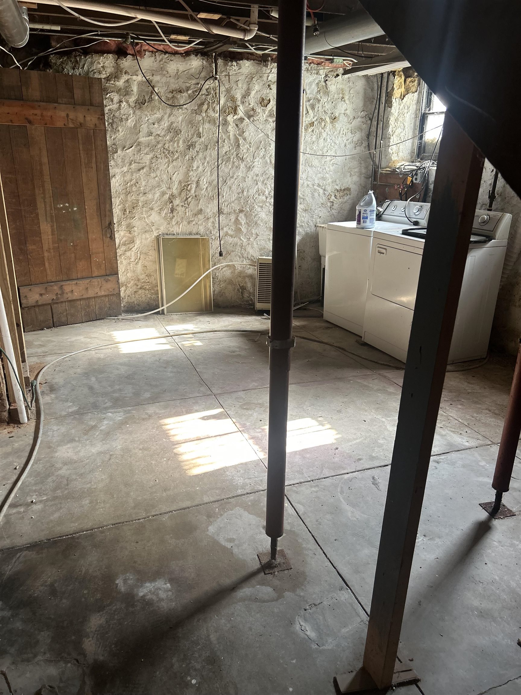 642 West Stephenson Street Freeport, IL 61032 - Photo 33 of 38 a view of empty room with wooden floor and fan