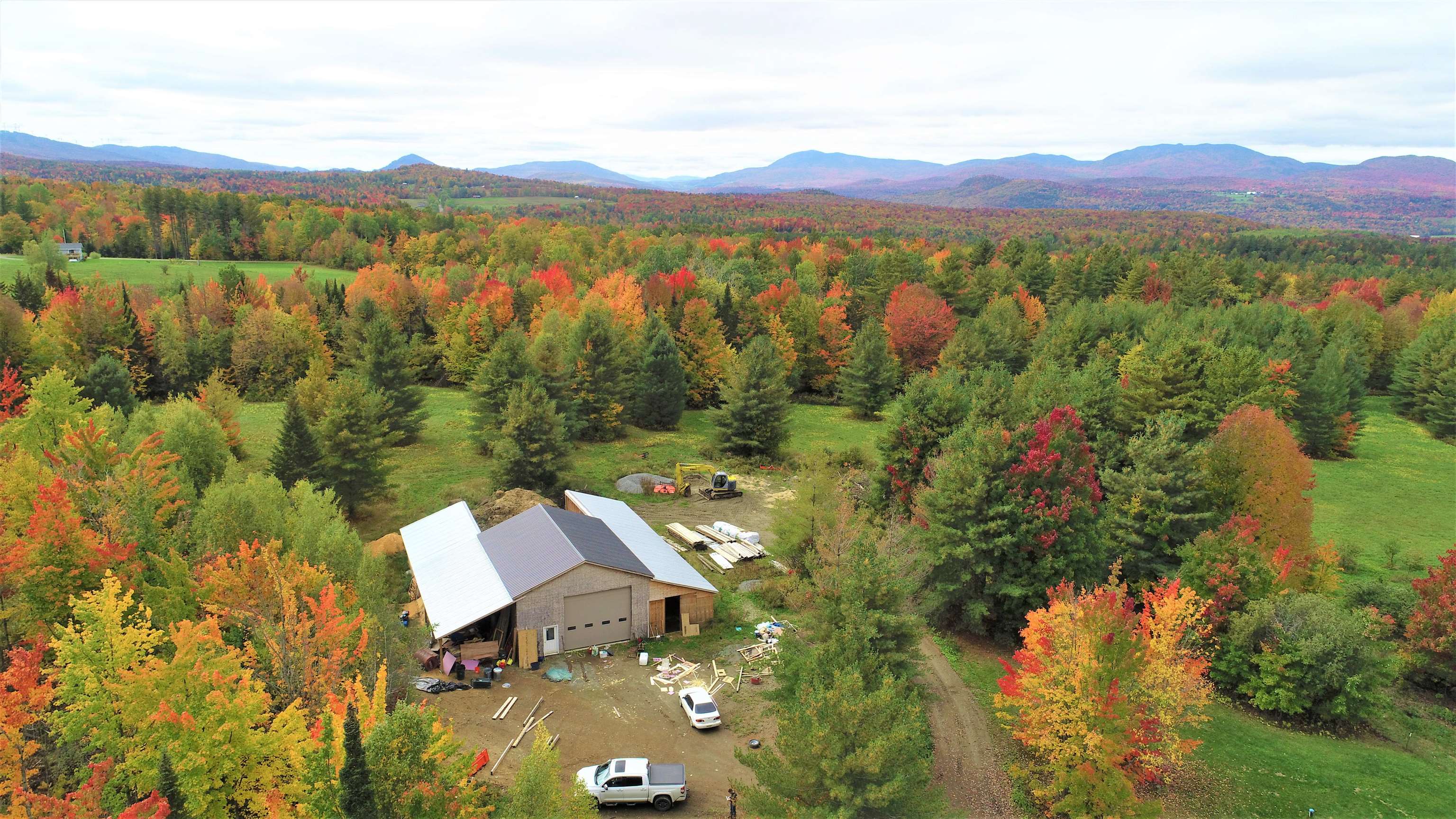 3905 Loop Road Troy, VT 05874 - Photo 35 of 40