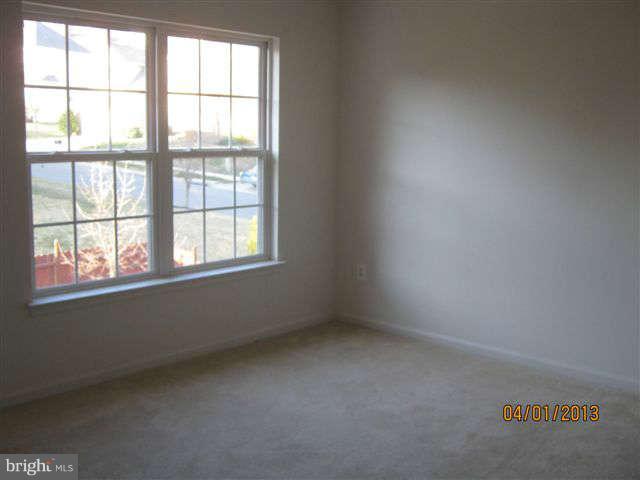 3406 Kidder Road Clinton, MD 20735 - Photo 10 of 26 an empty room with a window