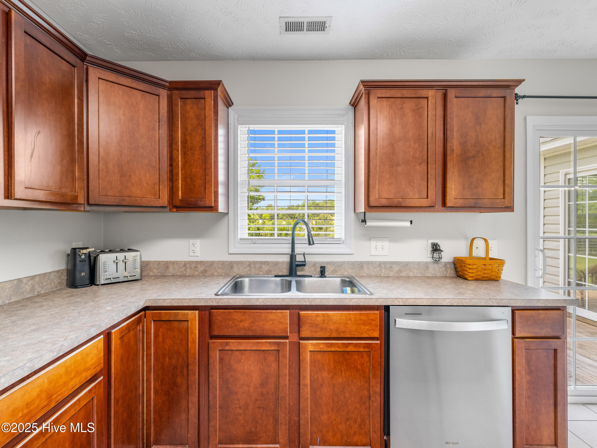 224 Rutherford Way Jacksonville, NC 28540 - Photo 22 of 70 025a3195