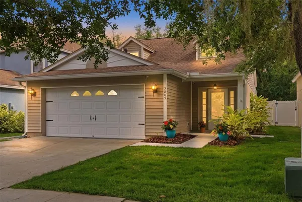 $424,900 | 5805 Meadowpark Place, Lithia, FL 33547