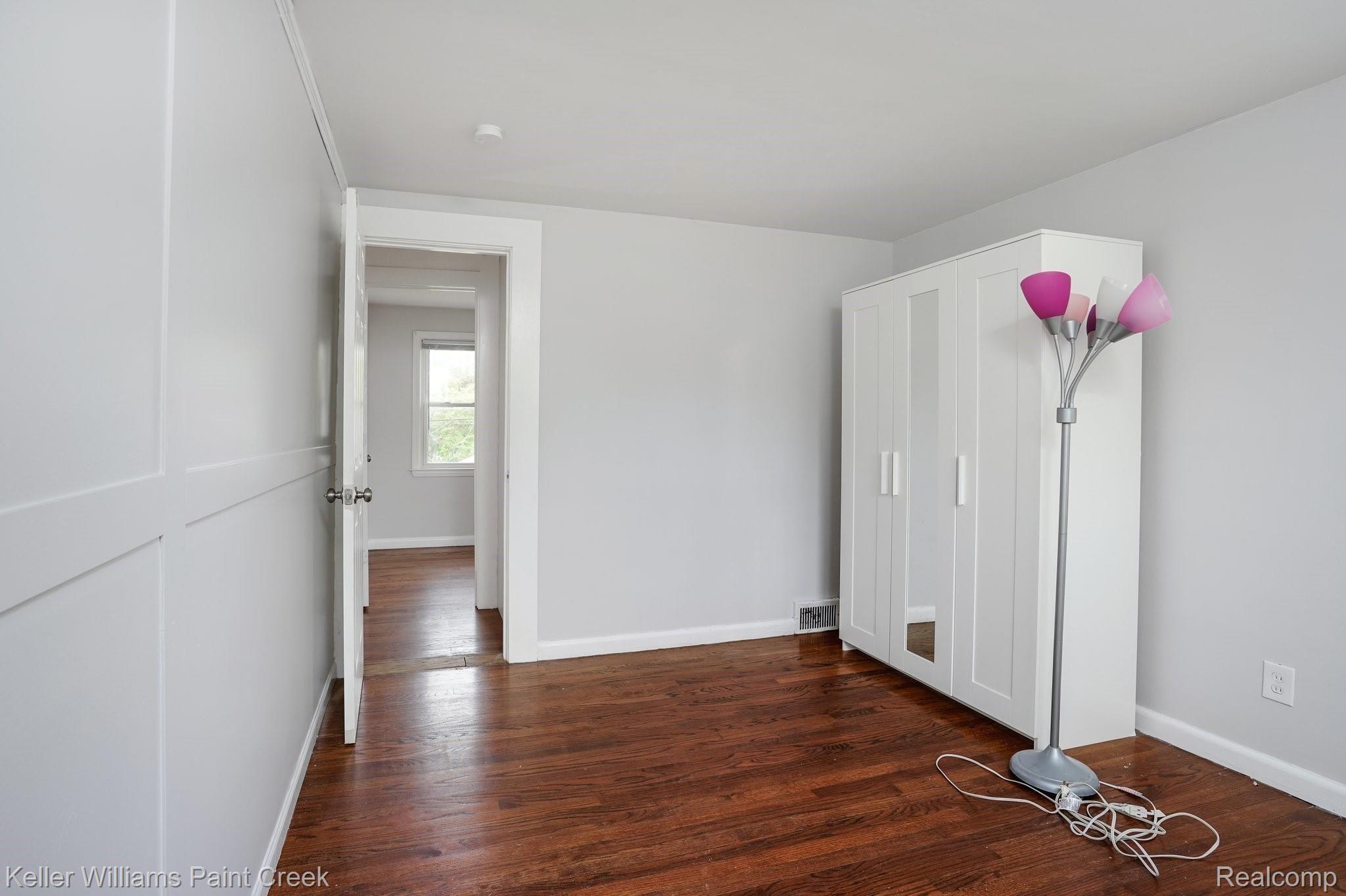 1218 Hampton Road Grosse Pointe, MI 48236 - Photo 14 of 24 Bedroom 2
