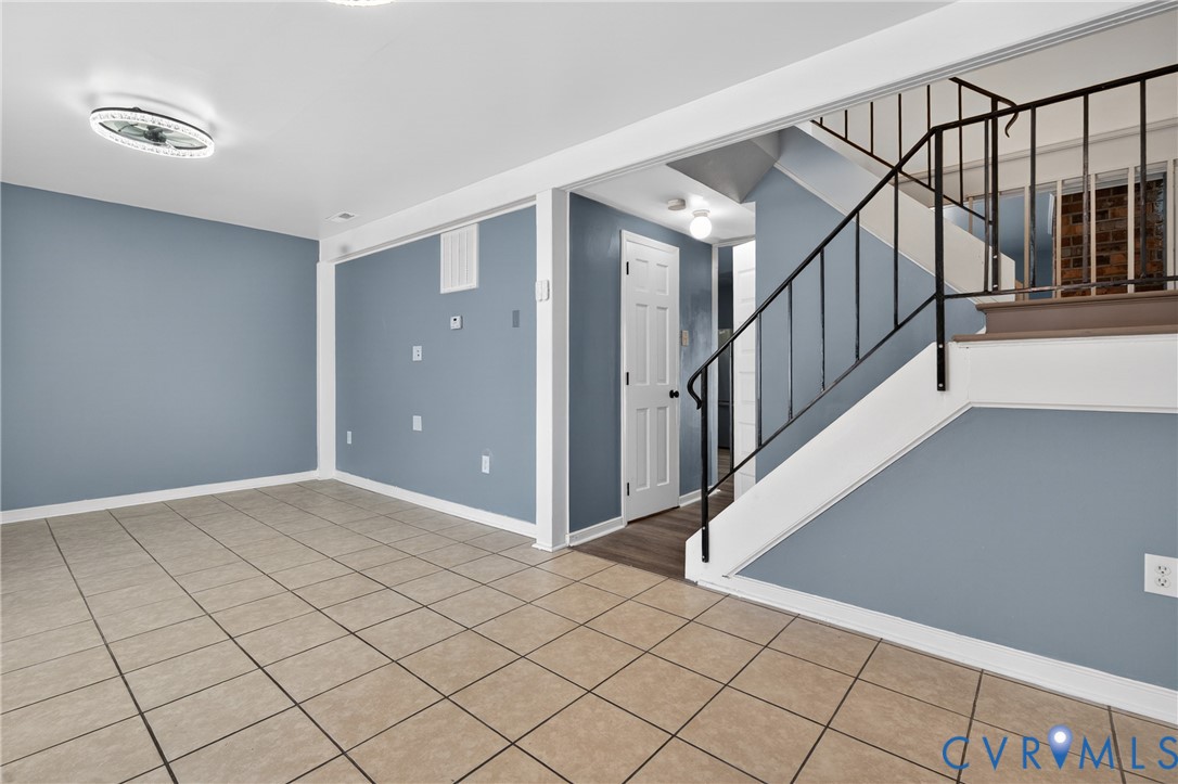 10050 Purcell Road Richmond, VA 23228 - Photo 3 of 26 a view of an entryway