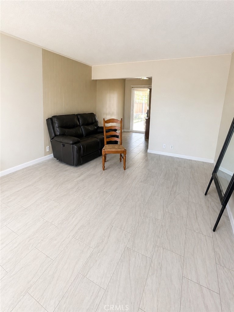 1721 Piute Street Barstow, CA 92311 - Photo 2 of 5 digital staging