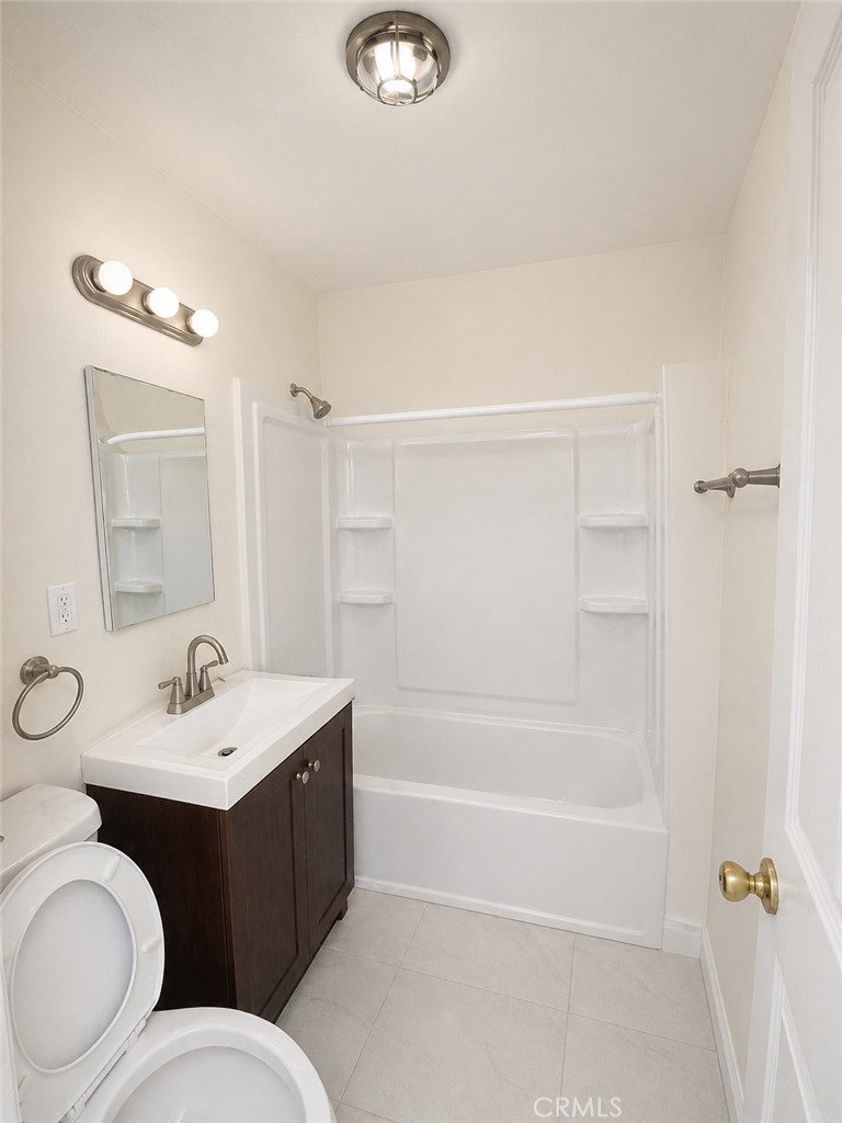1721 Piute Street Barstow, CA 92311 - Photo 3 of 5 digital stagin