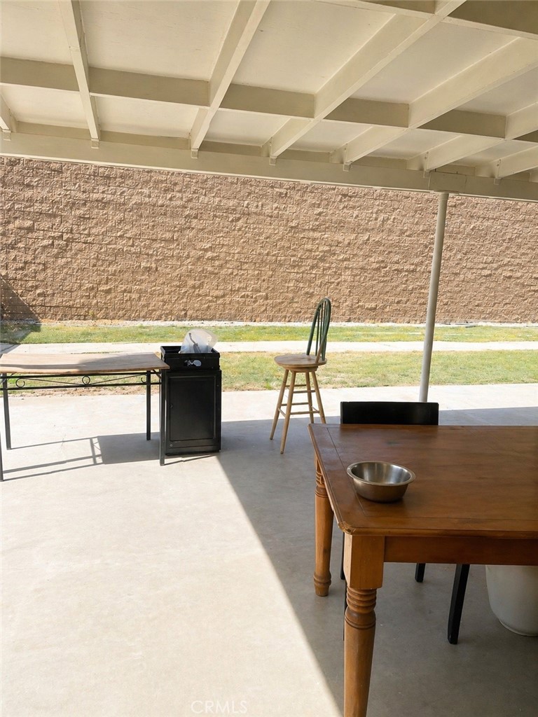1721 Piute Street Barstow, CA 92311 - Photo 5 of 5 digital staging