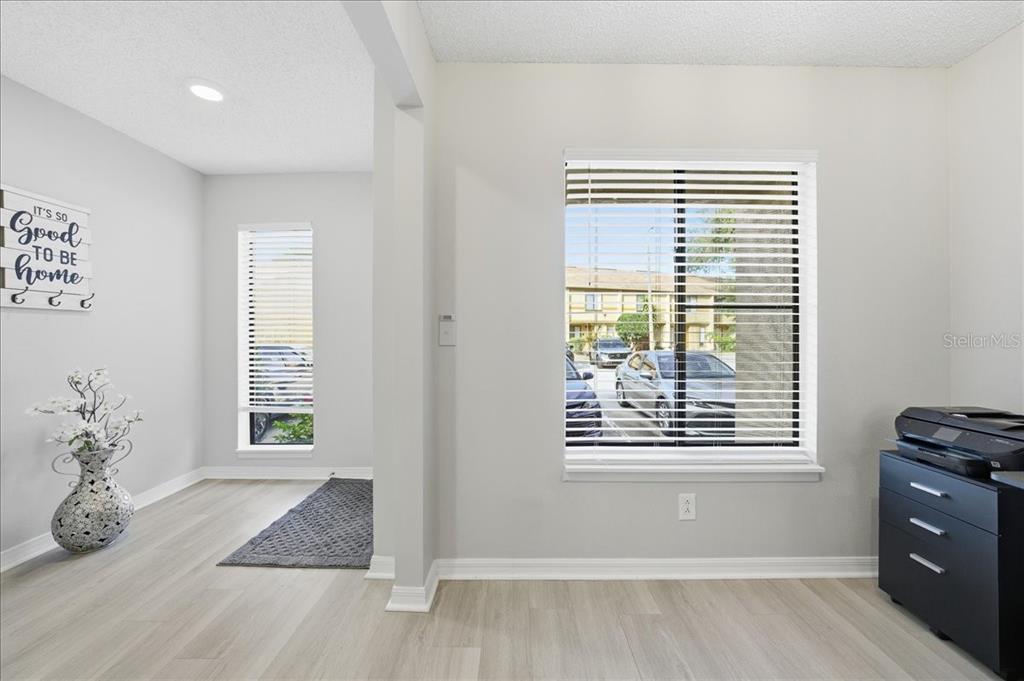 1453 Highland Ridge Circle Brandon, FL 33510 - Photo 7 of 46 Gallery Image 7