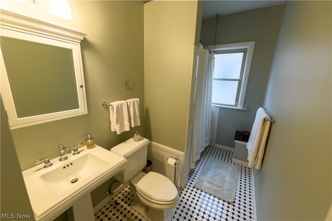 2548 Overlook Road Cleveland, OH 44106 - Photo 15 of 22 Gallery Image 15