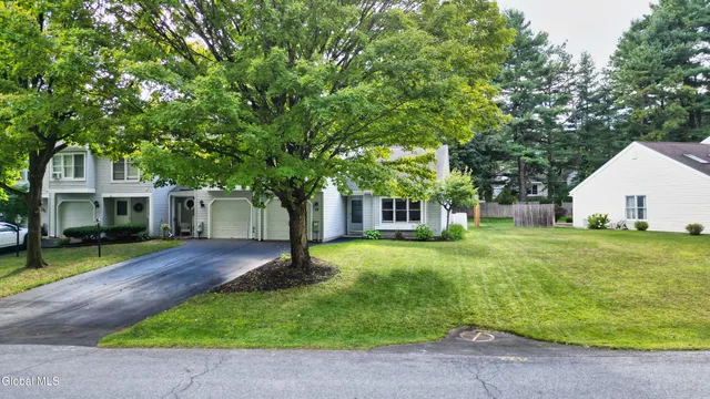 $259,900 | 24 Old Mill Lane, Queensbury, NY 12804