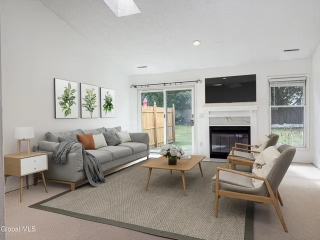 $259,900 | 24 Old Mill Lane, Queensbury, NY 12804